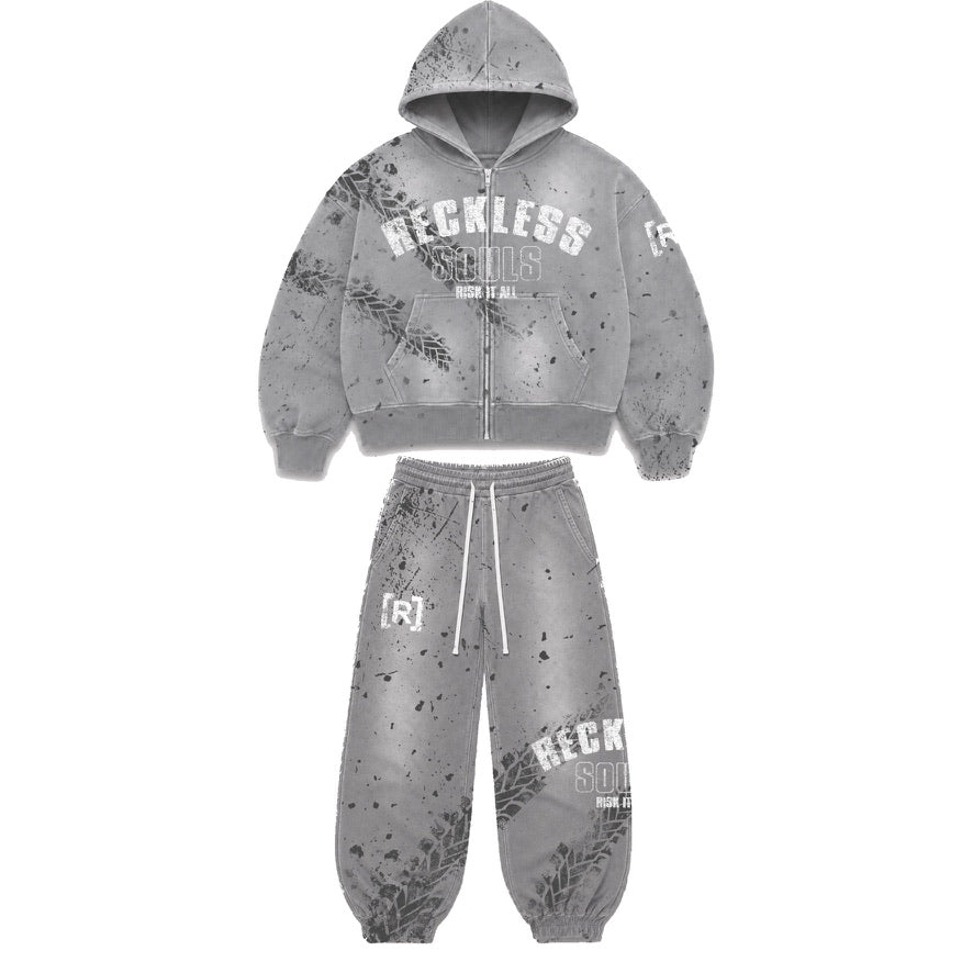 GREY "RISK IT ALL" SWEATSUIT